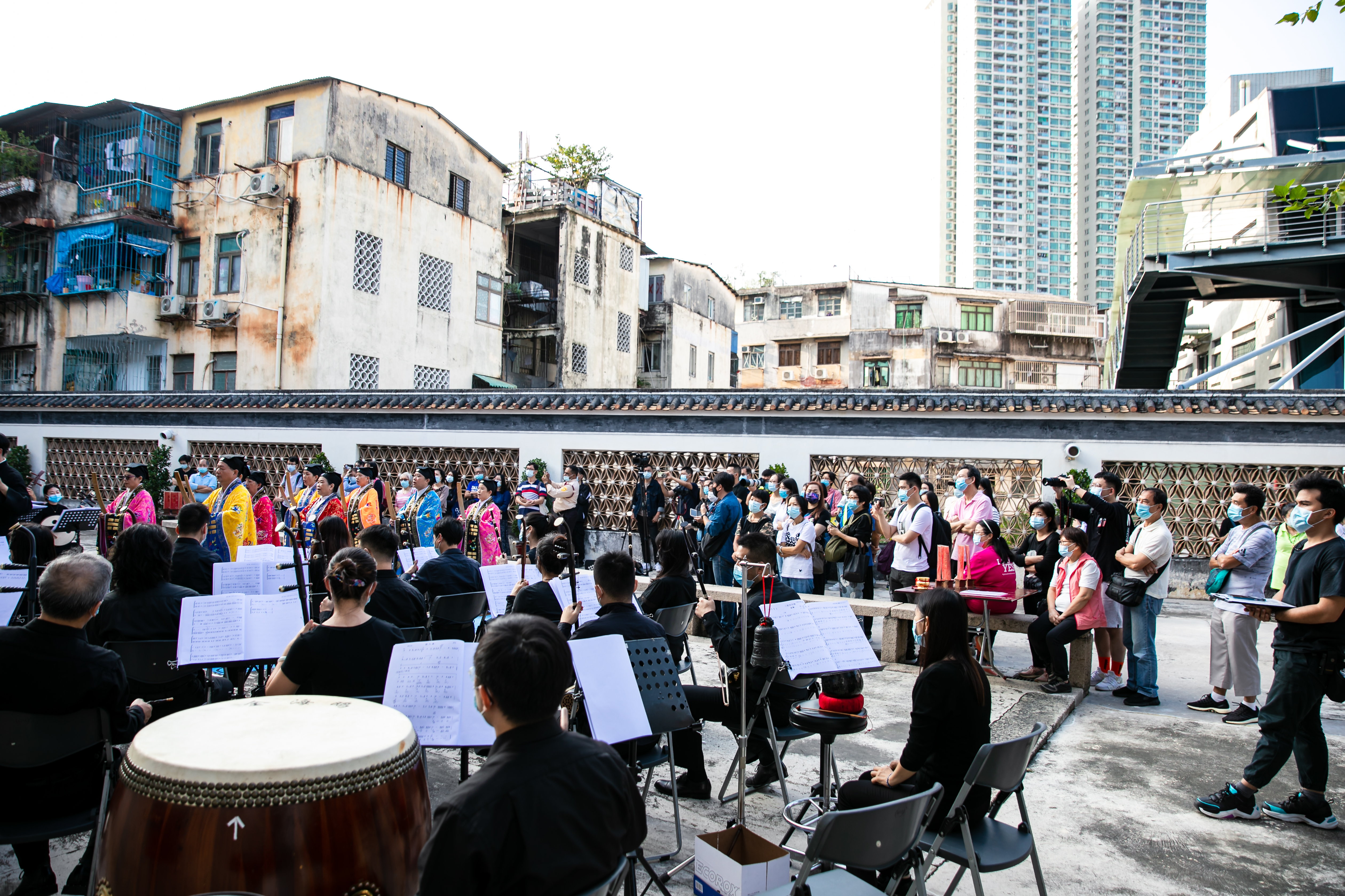 Audience enjoying the concert performed by the Macao Chinese Orchestra, joined by the Macao Taoist Association